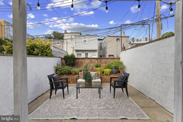 1104 S CURLEY ST, Baltimore, MD 21224