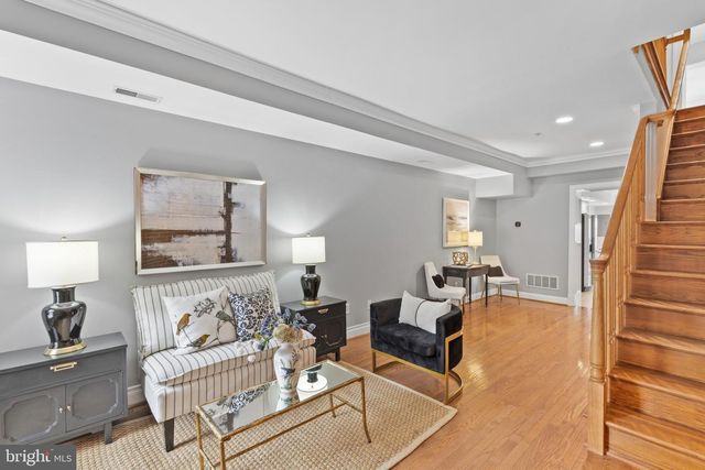 1104 S CURLEY ST, Baltimore, MD 21224
