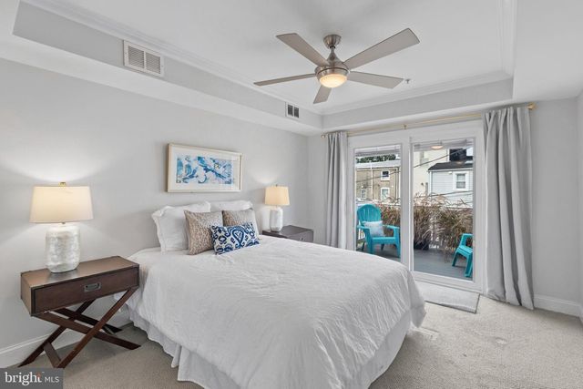 1104 S CURLEY ST, Baltimore, MD 21224