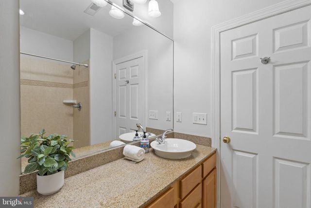 1104 S CURLEY ST, Baltimore, MD 21224