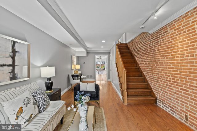 1104 S CURLEY ST, Baltimore, MD 21224