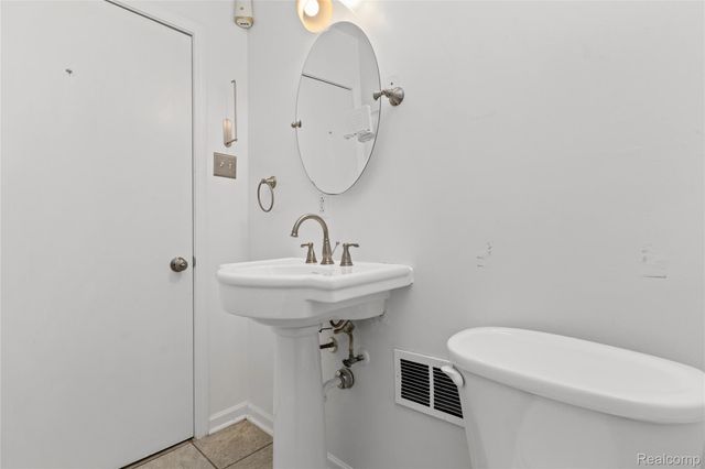 18507 Brady, Redford Charter Township, MI 48240