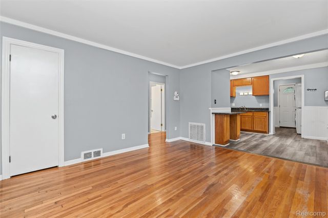 18507 Brady, Redford Charter Township, MI 48240