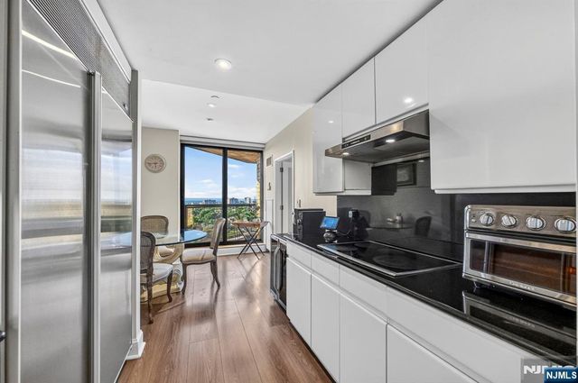 900 Palisade Avenue 2403, Fort Lee, NJ 07024