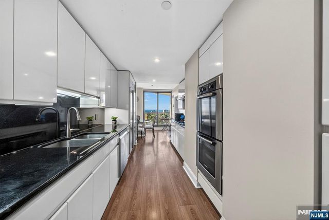 900 Palisade Avenue 2403, Fort Lee, NJ 07024