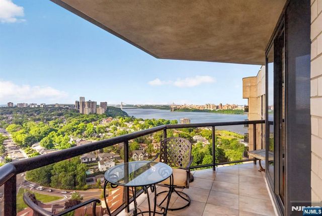 900 Palisade Avenue 2403, Fort Lee, NJ 07024