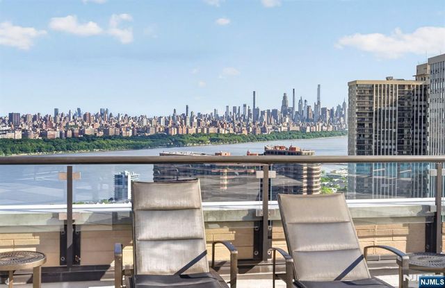 900 Palisade Avenue 2403, Fort Lee, NJ 07024