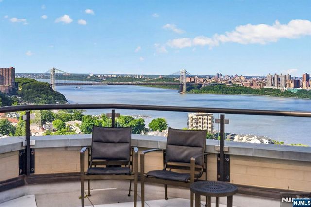900 Palisade Avenue 2403, Fort Lee, NJ 07024