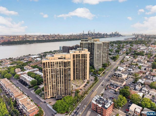 900 Palisade Avenue 2403, Fort Lee, NJ 07024