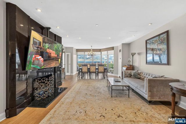 900 Palisade Avenue 2403, Fort Lee, NJ 07024