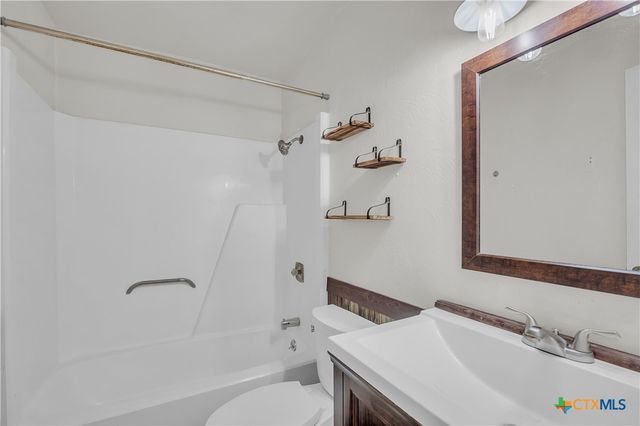 2002 Buckskin Trail, Temple, TX 76502