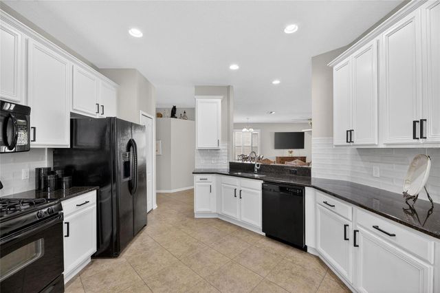 211 WESTCHESTER HILLS LANE, Valrico, FL 33594