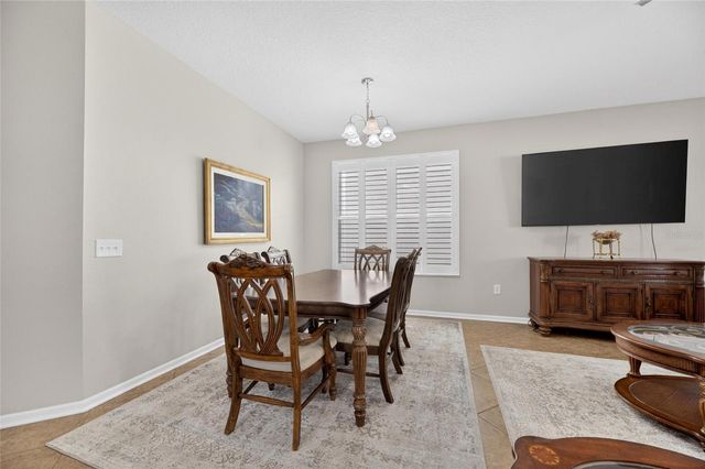 211 WESTCHESTER HILLS LANE, Valrico, FL 33594