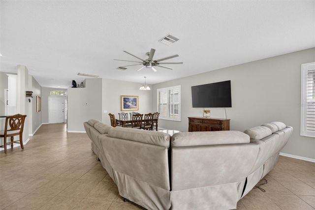 211 WESTCHESTER HILLS LANE, Valrico, FL 33594