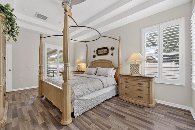 211 WESTCHESTER HILLS LANE, Valrico, FL 33594