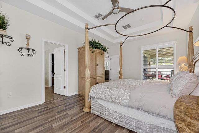 211 WESTCHESTER HILLS LANE, Valrico, FL 33594