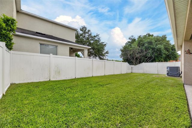 211 WESTCHESTER HILLS LANE, Valrico, FL 33594