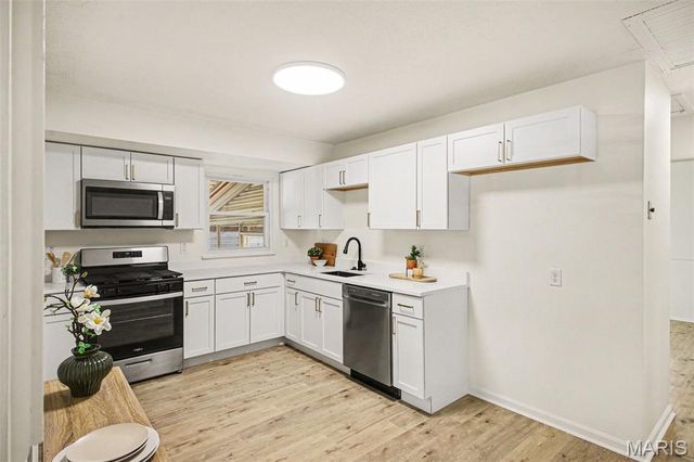 10401 Lilac Avenue, St Louis, MO 63137