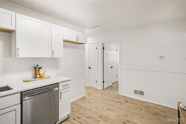 10401 Lilac Avenue, St Louis, MO 63137