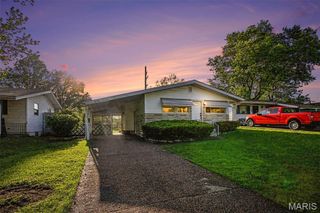 10401 Lilac Avenue, St Louis, MO 63137