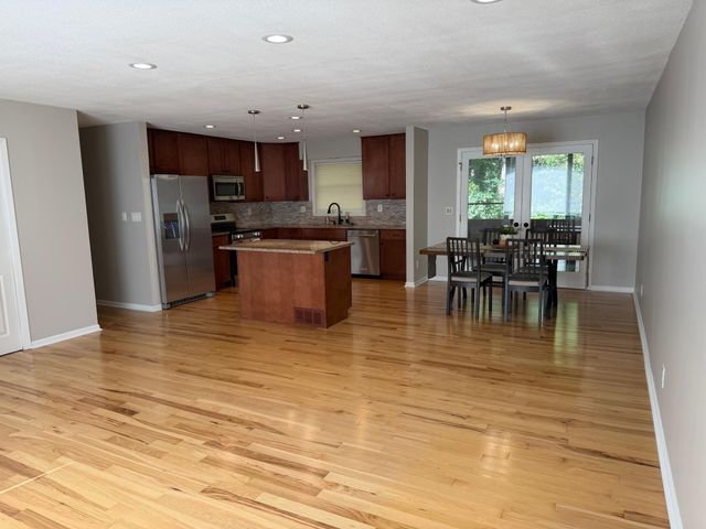 4615 Parkridge Drive, Eagan, MN 55123