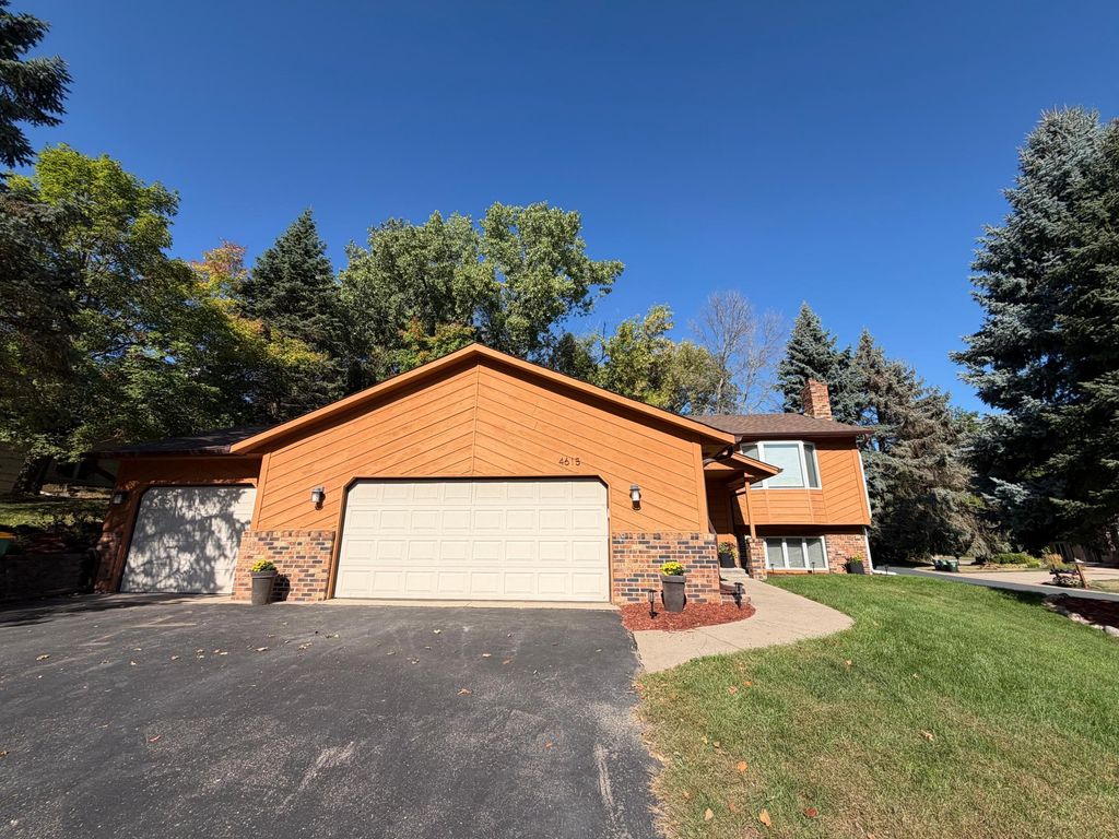 4615 Parkridge Drive, Eagan, MN 55123 — photo 2
