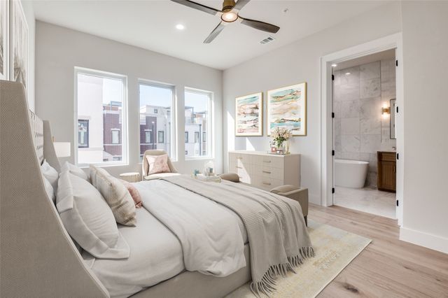 218 E Dallas Road 102, Grapevine, TX 76051