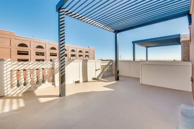 218 E Dallas Road 102, Grapevine, TX 76051