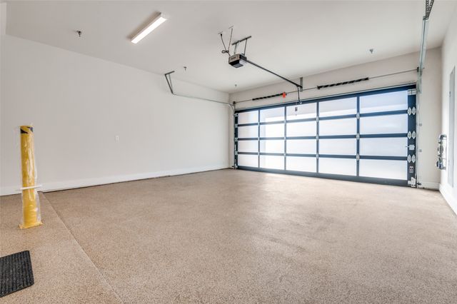 218 E Dallas Road 102, Grapevine, TX 76051