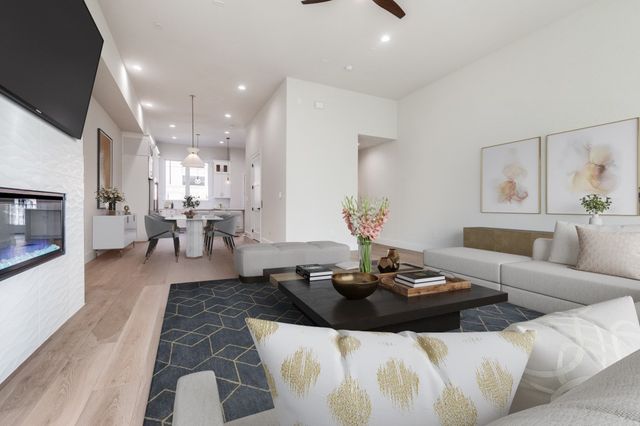 218 E Dallas Road 102, Grapevine, TX 76051