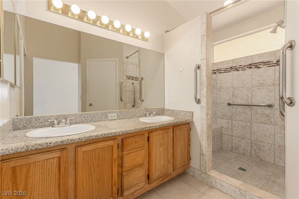 Image 11 of property listing at 5877 Cherry Falls Court, Las Vegas, NV 89130