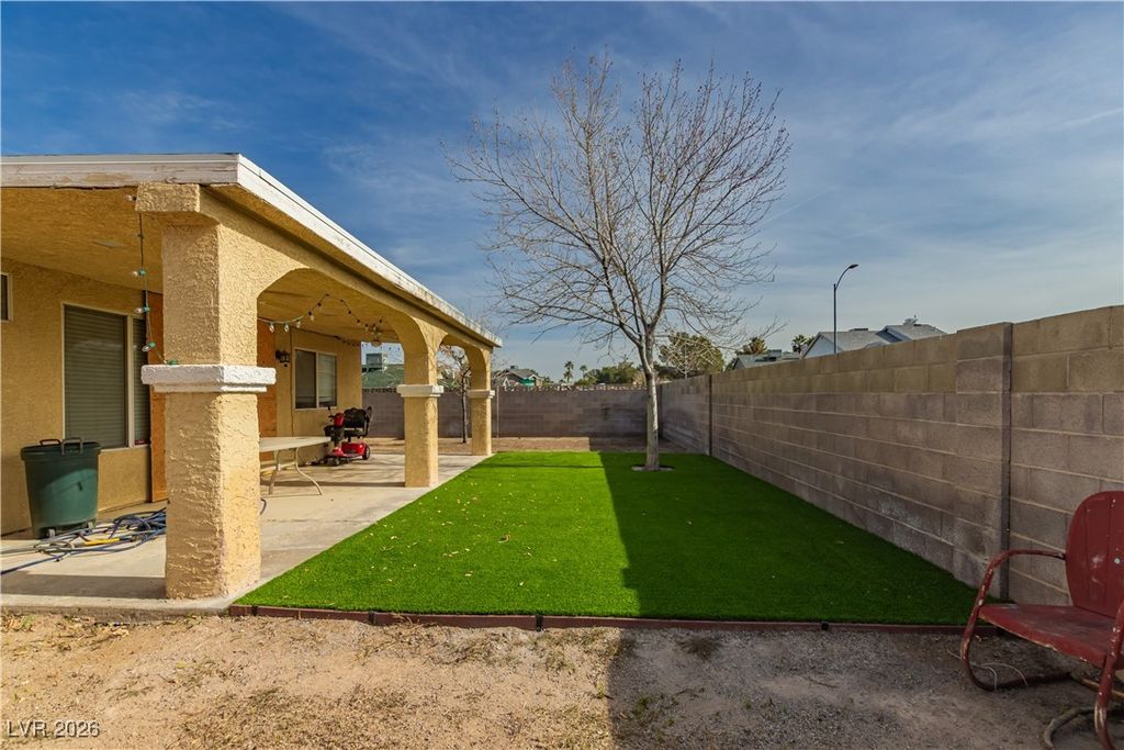 Image 23 of property listing at 5877 Cherry Falls Court, Las Vegas, NV 89130