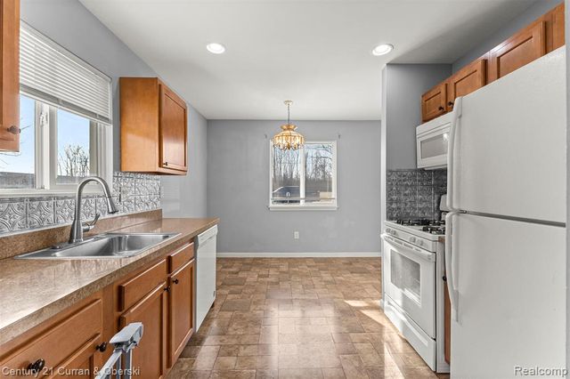 9449 Sylvia, Taylor, MI 48180