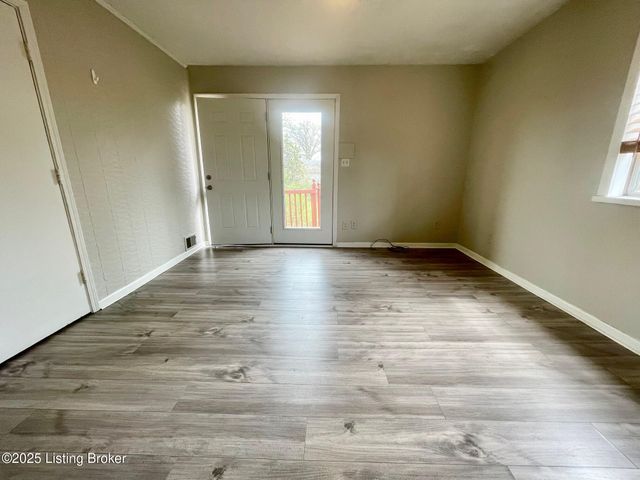 434 Randolph Ave 202, Clarksville, IN 47129