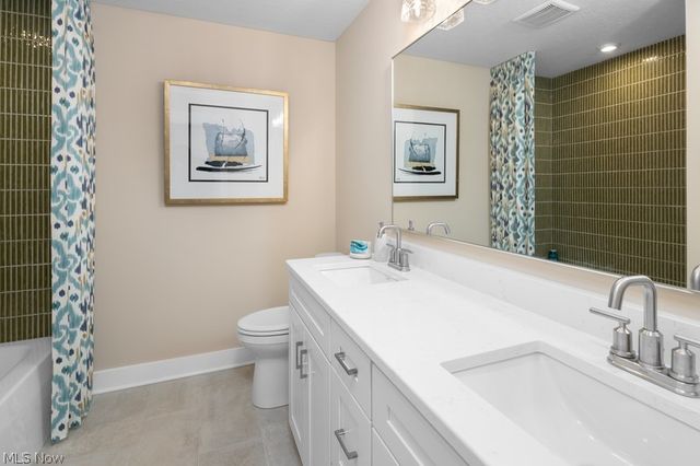 35909 Baldauf Crossing, North Ridgeville, OH 44039