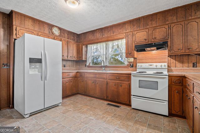 6741 Fairmount Highway SE, Calhoun, GA 30701