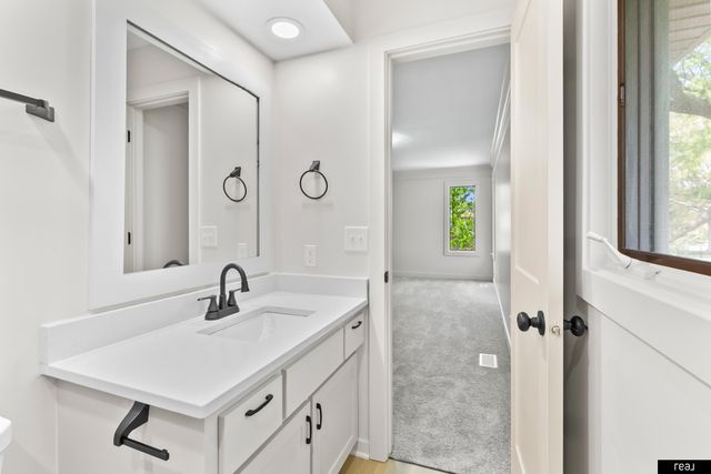 217 S 155th Avenue, Omaha, NE 68154