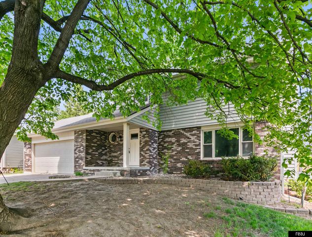 217 S 155th Avenue, Omaha, NE 68154