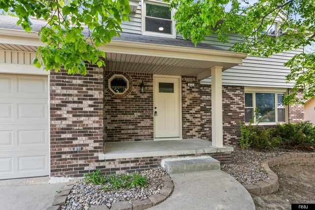 217 S 155th Avenue, Omaha, NE 68154
