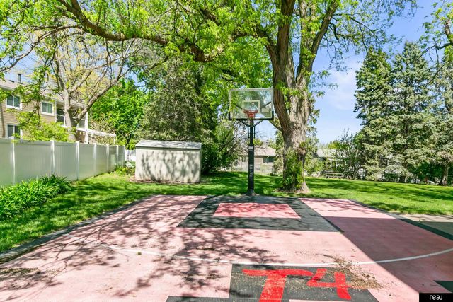 217 S 155th Avenue, Omaha, NE 68154