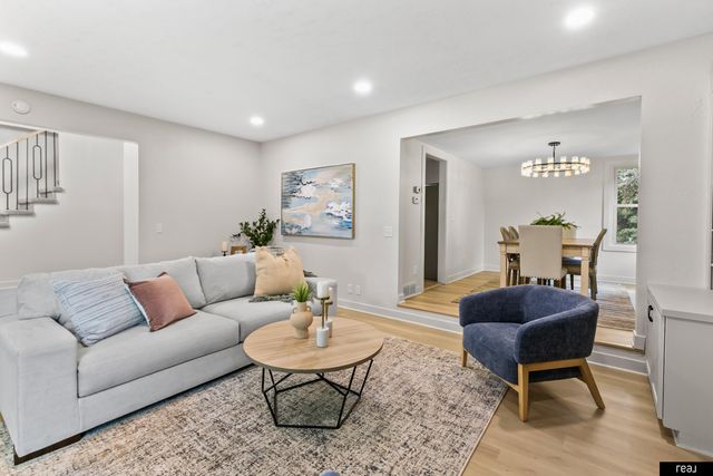 217 S 155th Avenue, Omaha, NE 68154