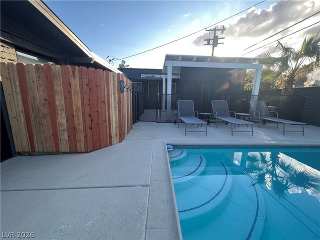 2105 Bonnie Brae Avenue, Las Vegas, NV 89102