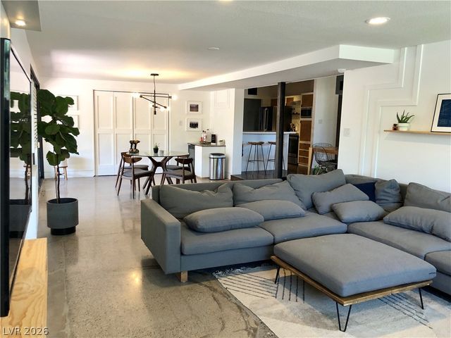 2105 Bonnie Brae Avenue, Las Vegas, NV 89102