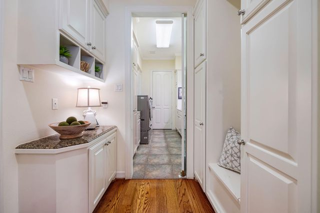 1226 Mickey Way, Spring Valley Village, TX 77055