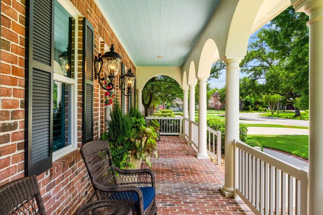 1226 Mickey Way, Spring Valley Village, TX 77055