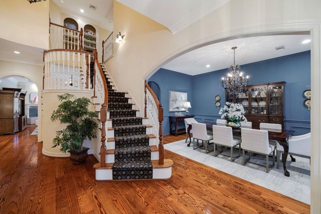 1226 Mickey Way, Spring Valley Village, TX 77055