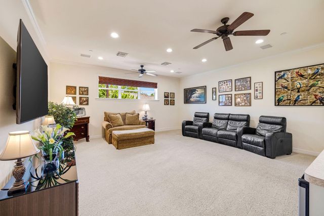 1226 Mickey Way, Spring Valley Village, TX 77055