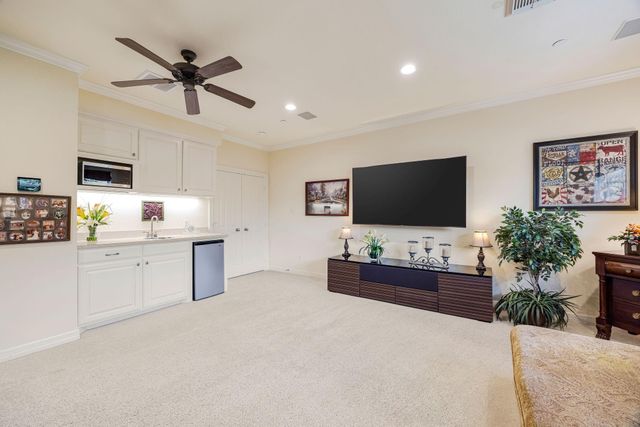 1226 Mickey Way, Spring Valley Village, TX 77055