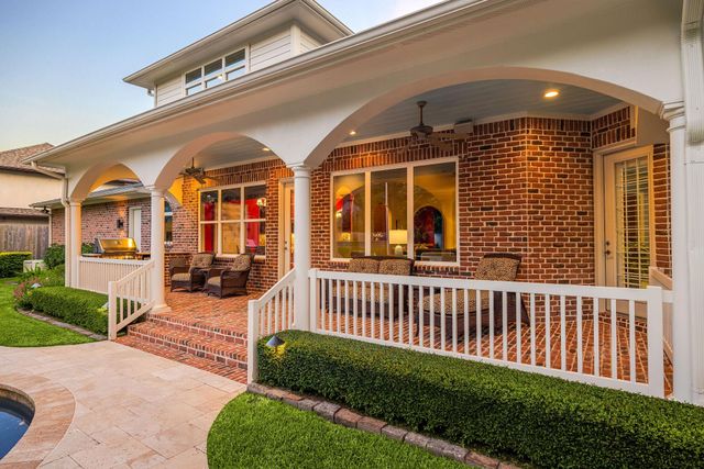1226 Mickey Way, Spring Valley Village, TX 77055