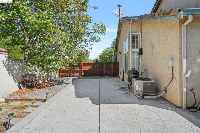 5200 Fairside Way, Antioch, CA 94531